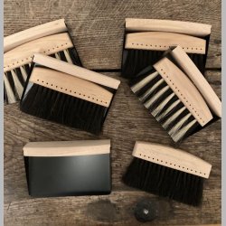 Bordfejeb�rste med fejebakke