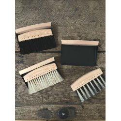 Bordfejeb�rste med fejebakke