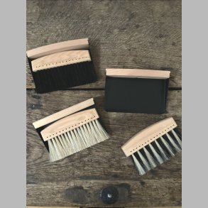 Bordfejeb�rste med fejebakke