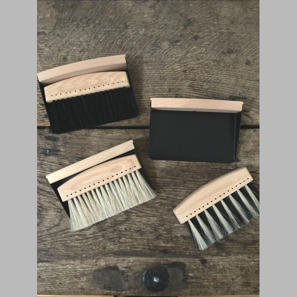 Bordfejeb�rste med fejebakke