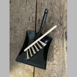 H�ndfejekost og fejebakke 