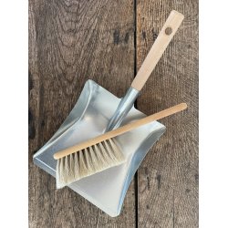 Hndfejekost og fejebakke 