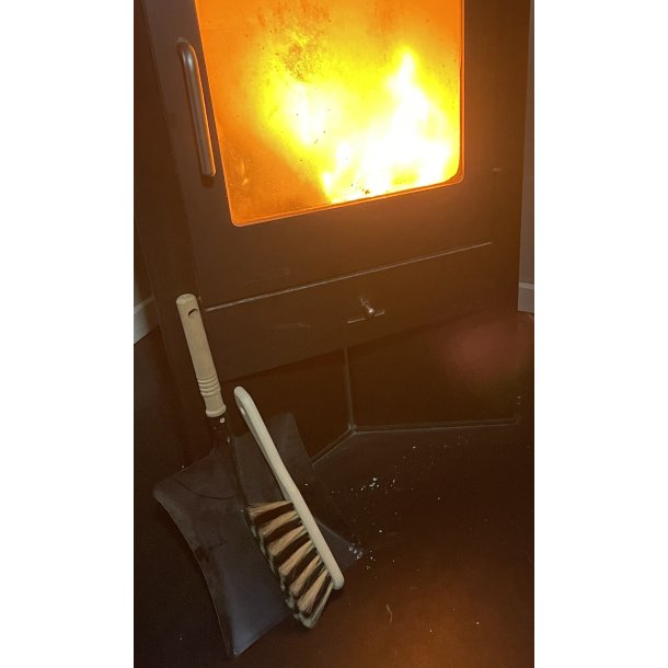 Hndfejekost og fejebakke 