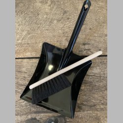 H�ndfejekost og fejebakke 