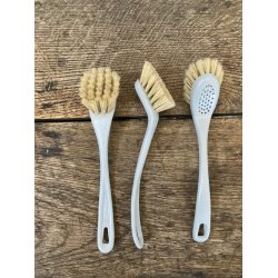 Opvaskebrste med plastikskaft
