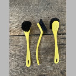 Opvaskeb�rste med plastikskaft