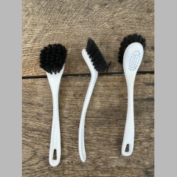 Opvaskeb�rste med plastikskaft