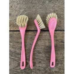 Opvaskebrste med plastikskaft