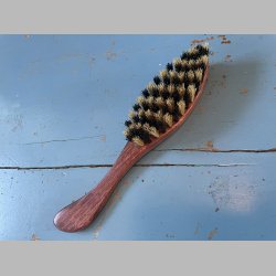 H�rb�rste med vildsvineh�r