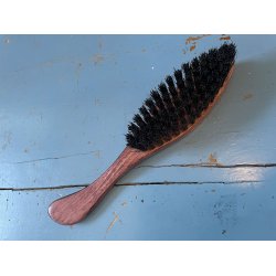 H�rb�rste med vildsvineh�r